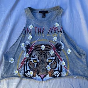 on the loose crop top